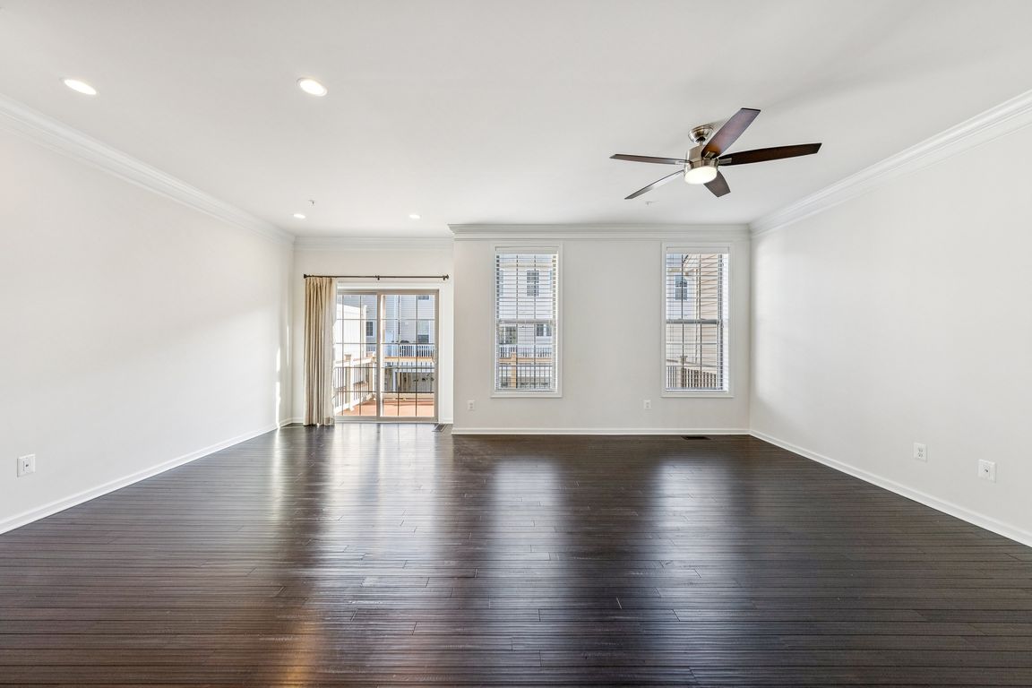 next background image