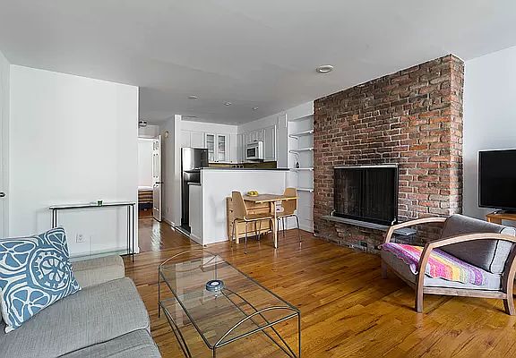 3rd image of 119 Pacific St APT 4