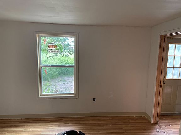 2nd image of 523 S Wanda Dr