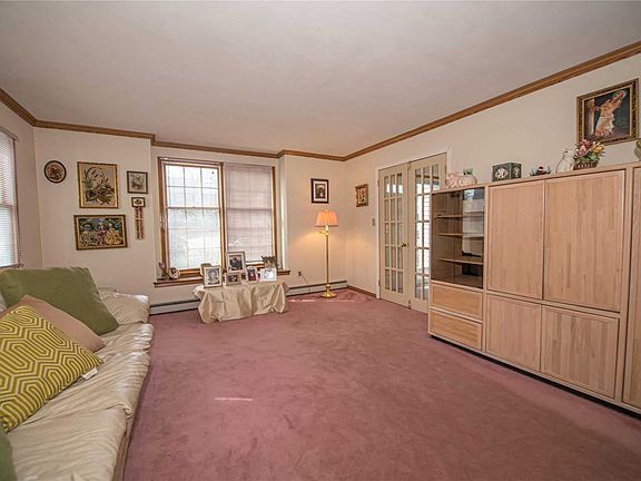 4th image of 12 Dorchester Ct