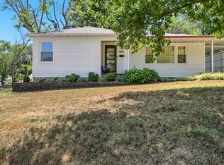 1048 W 3rd St, West Plains, MO 65775