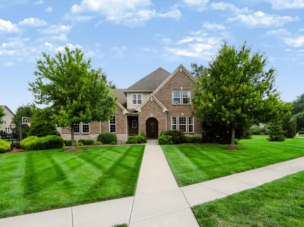275 N Bend Dr, Greenwood, IN 46142