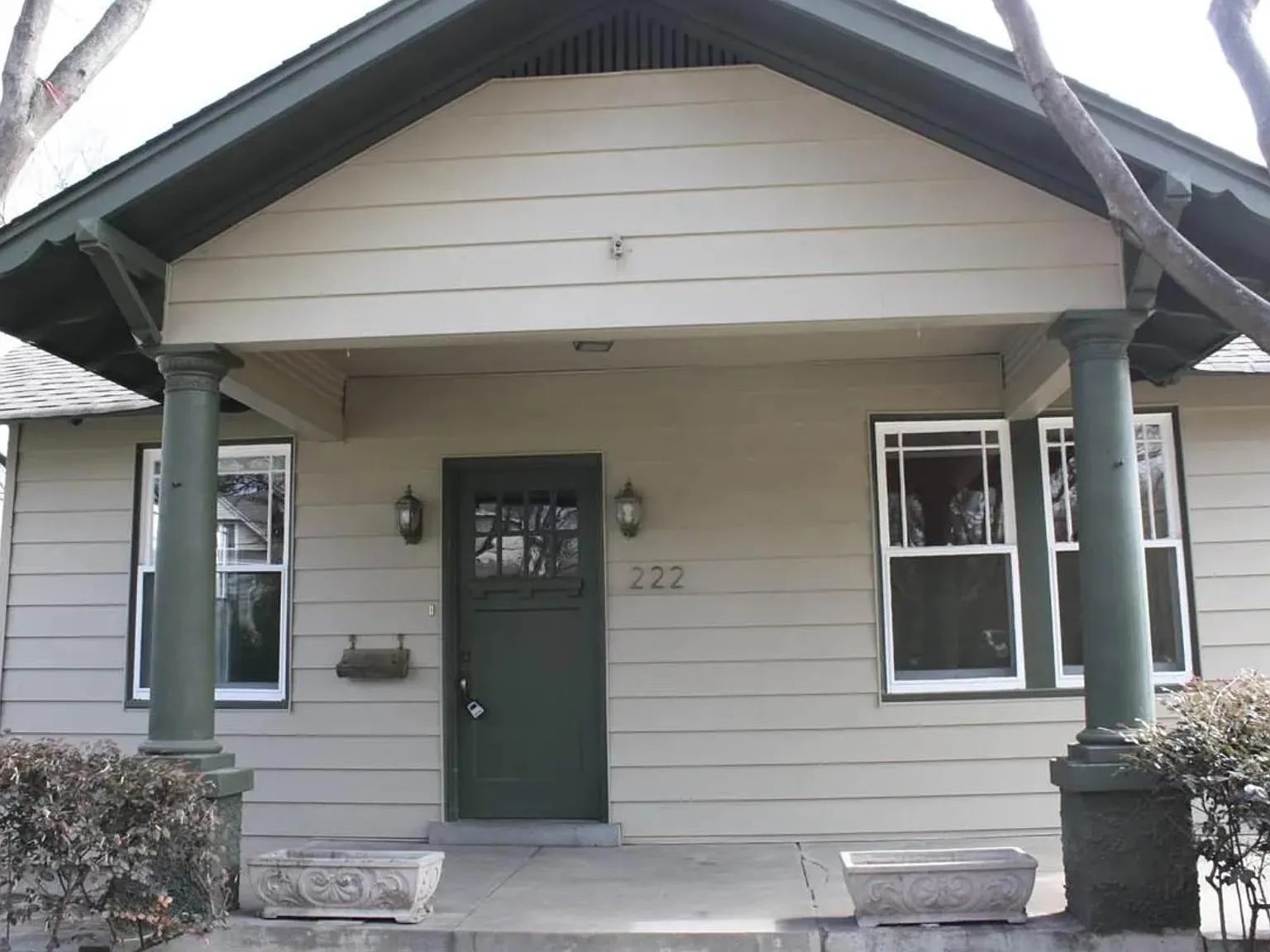 222 S Edgewood St — Photo 3