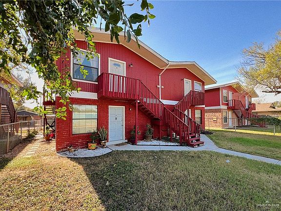 2nd image of 2419 Vine Ave