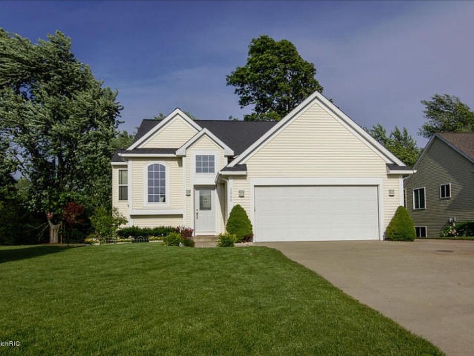 1st image of 3986 Spruce Ln
