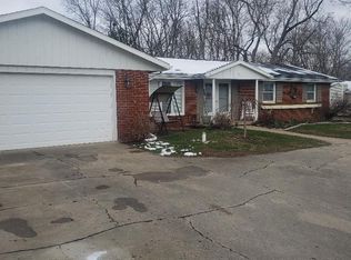 1211 N Buckeye Rd, Muncie, IN 47304