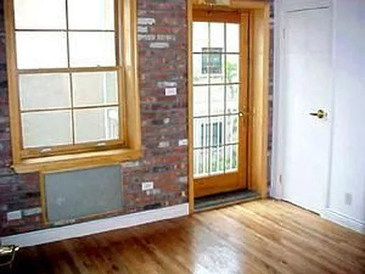 Rented by Barak Realty | media 9