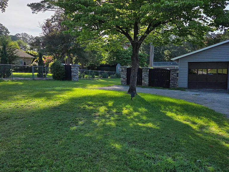 612 River Rd — Photo 17