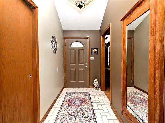 5th image of 6936 Deerbrook Ct