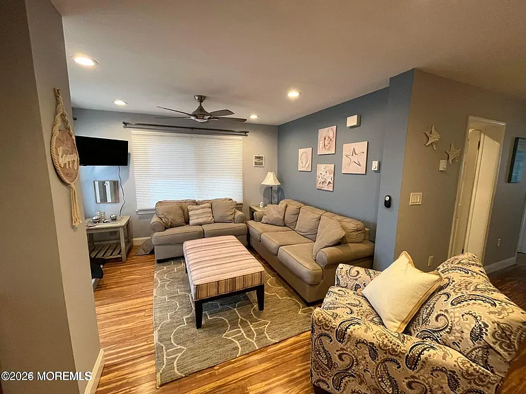113 Lincoln Ave #4 — Photo 3