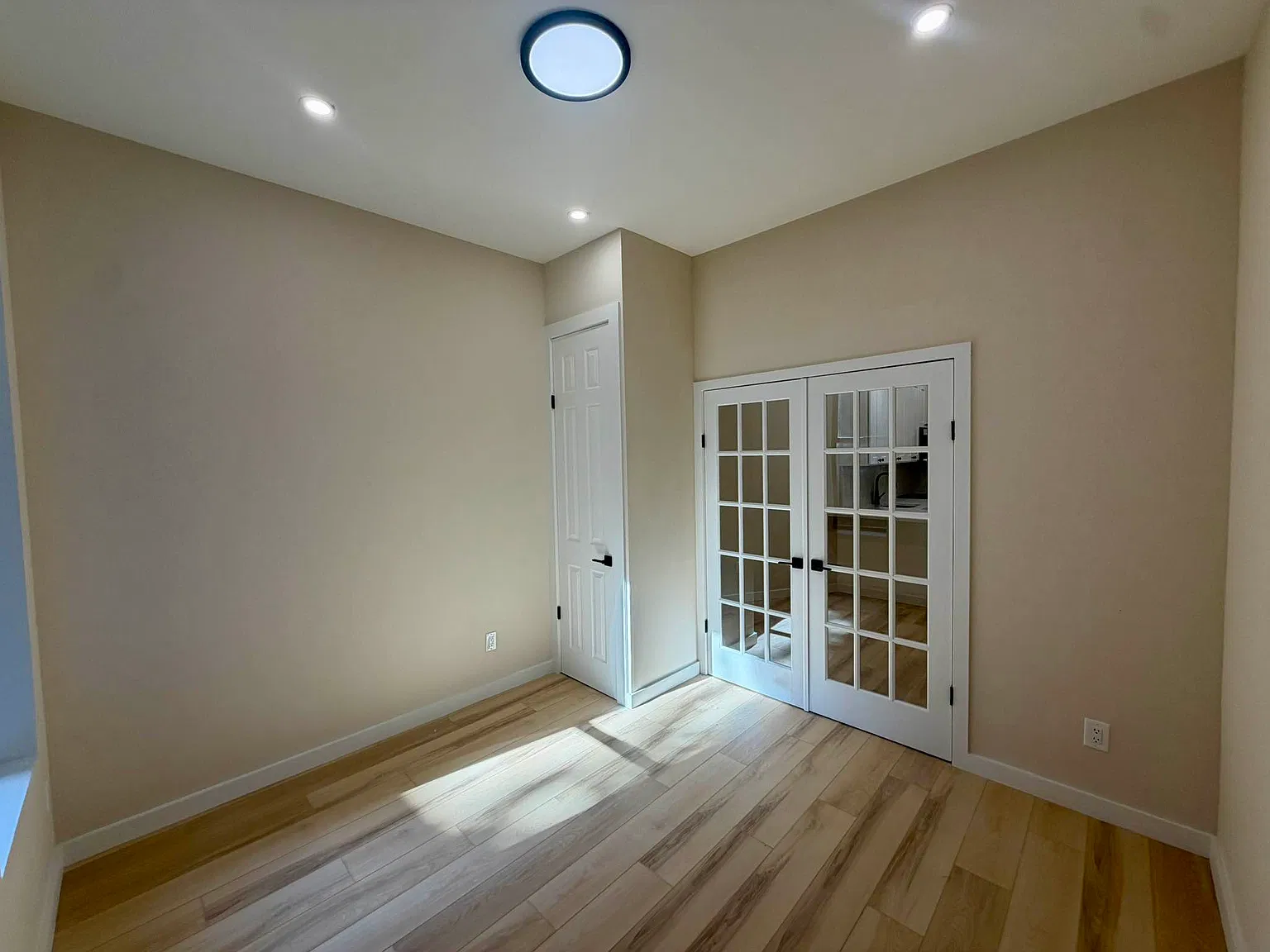 77 Barrow Street — Photo 4