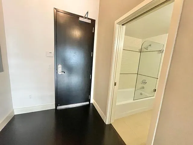 188 King St #304 — Photo 27