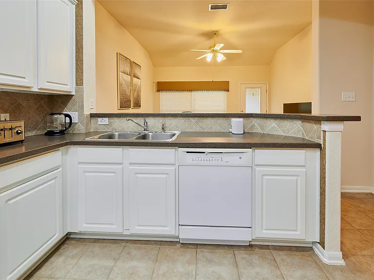 22 W Greenhill Terrace Pl — Photo 16