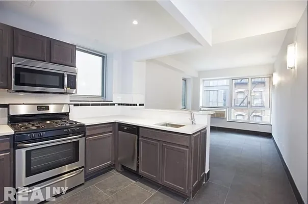 Rented by REAL New York | media 10