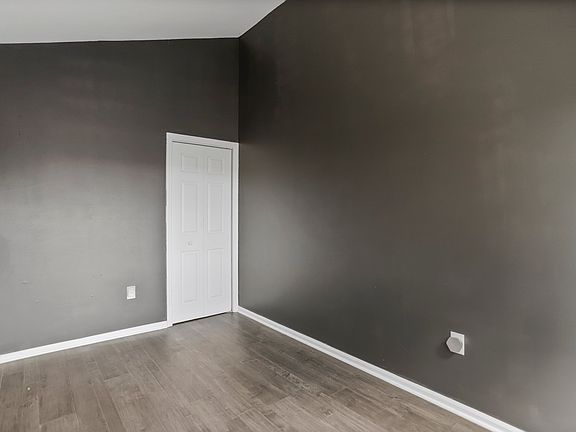 4th image of 1523 Kensington Dr