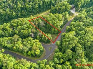 1387 Andover Club Dr, Harbor Springs, MI 49740