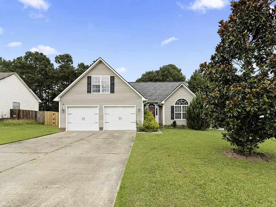 111 Silverberry Ct