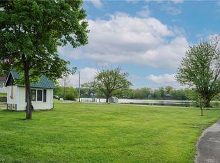 15518 Punderson Rd, Burton, OH 44021