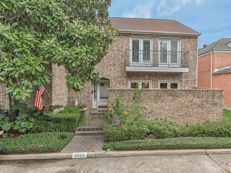 Welcome to 9530 Bayou Brook Street