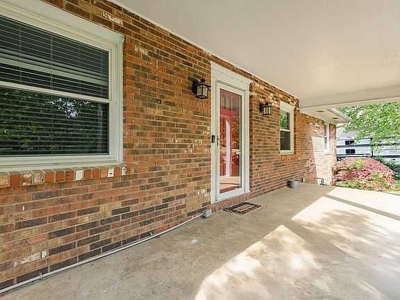 3rd image of 8205 Cricket Rd