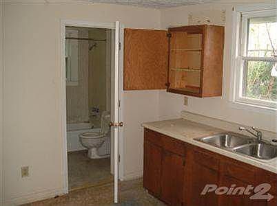 3rd image of 447 Glen Arvin Ave