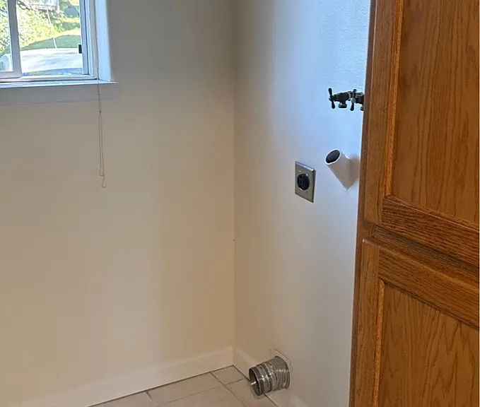 807 SE East Slope Rd #1 — Photo 7