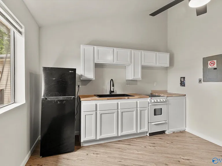 3801 Triana Blvd SW #13 — Photo 2