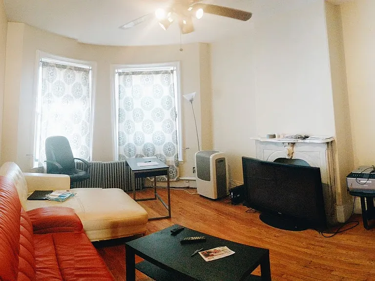 88 Hammond St #7R — Photo 4