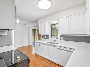 5230 Oconnell Dr, Mounds View, MN 55112