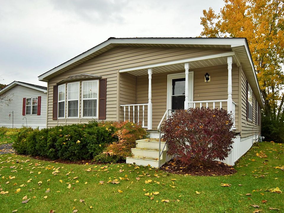 1st image of 812 Oakbrook Dr