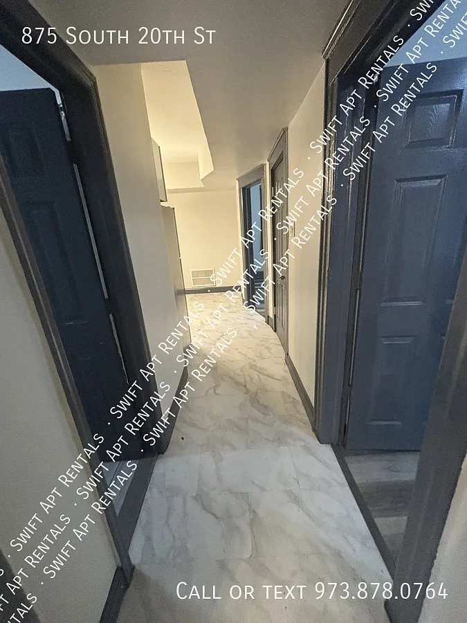 3 Bedroom House 2nd Fl Price 2600 — Photo 3