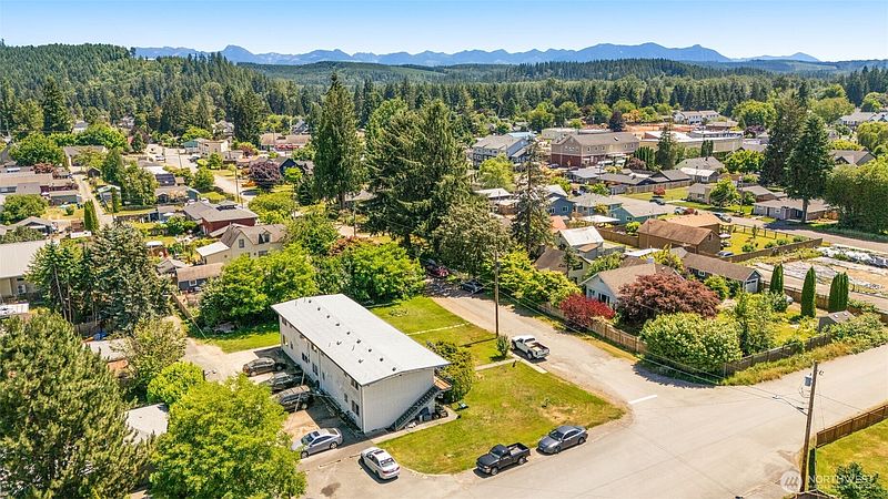 2nd image of 31624 W Rutherford Street
