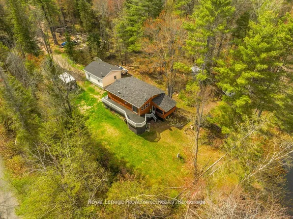 1058 Jacques Bay Rd, Addington Highlands, ON K0H 1K0