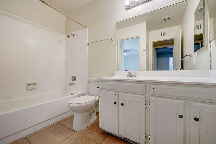5736 N 68th Dr — Photo 14