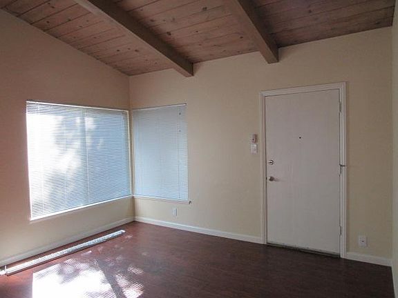 4th image of 2047 Buena Vista Ave APT A