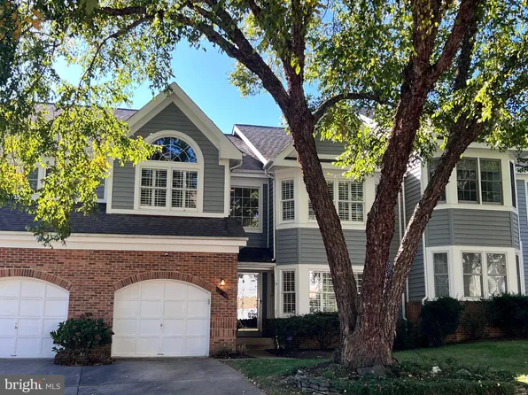 1214 Woodbrook Ct, Reston, VA 20194