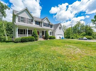 11 North Ln, Granville, MA 01034