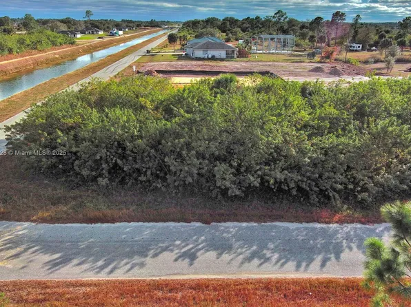 4506 E 19th St, Lehigh Acres, FL 33972