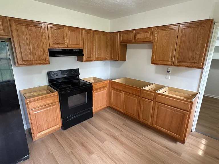 1814 Oakwood Dr — Photo 11