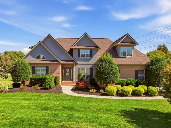 414 Derbyshire Ct, Morristown, TN 37814