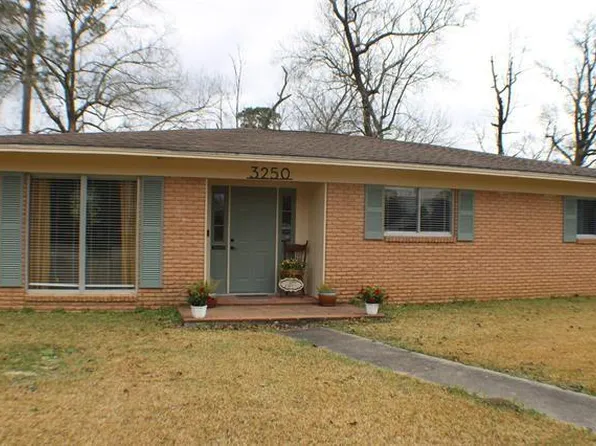 3250 Minglewood Dr, Beaumont, TX 77703