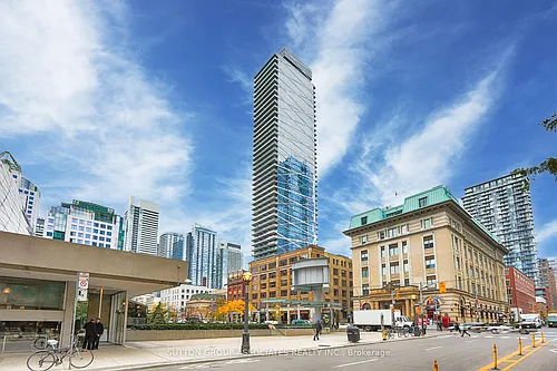 224 King St W #2802 Photo 1