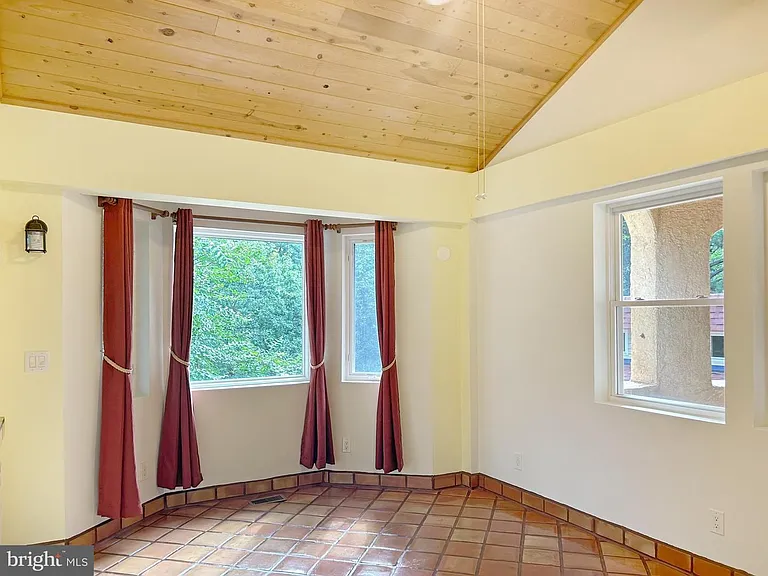 12330 Potomac View Rd — Photo 37