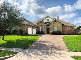 331 Canterbury Dr, Woodway, TX 76712