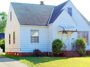 5163 Thomas St, Maple Heights, OH 44137