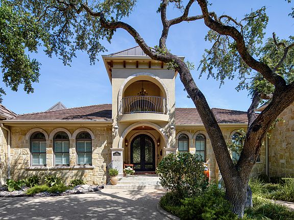 3rd image of 313 Bella Montagna Cir