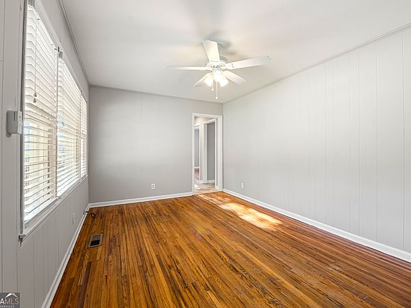 2nd image of 254 Bellvue Dr