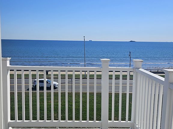 3rd image of 21 Beach Rd #18922917