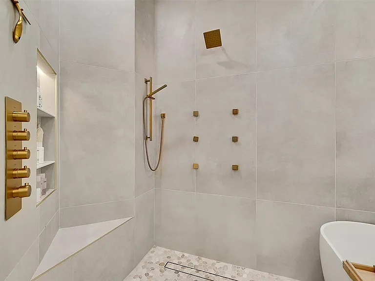 11163 NW 69th Pl — Photo 37