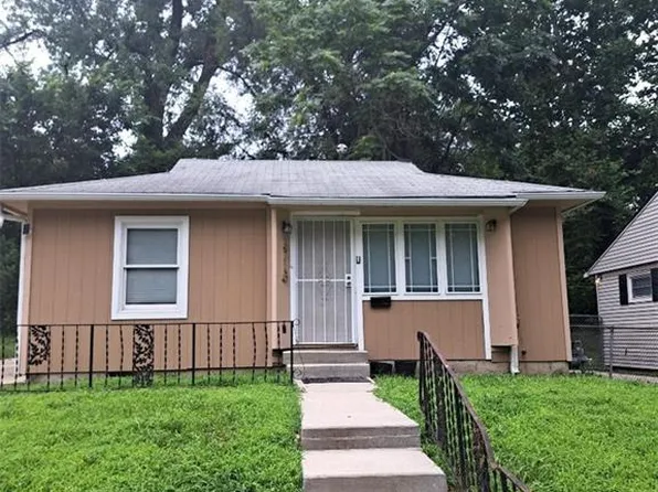 3716 Mersington Ave, Kansas City, MO 64128